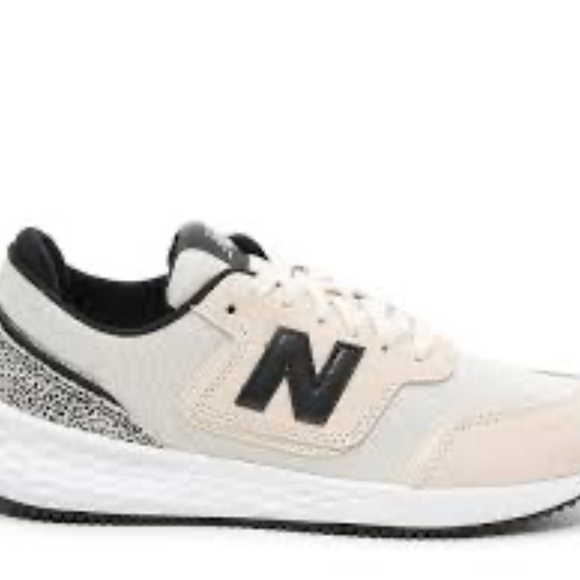 Shoes - New Balance sneakers